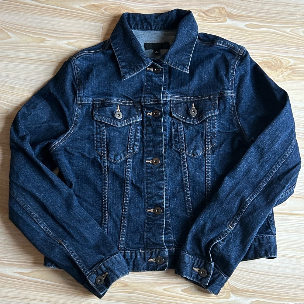 Uniqlo Dark Wash Denim Trucker Jacket Large Women’s Classic Blue